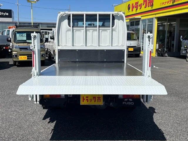 Mitsubishi Fuso CANTER 8