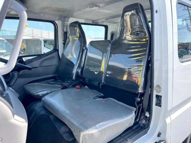 Mitsubishi Fuso CANTER 17