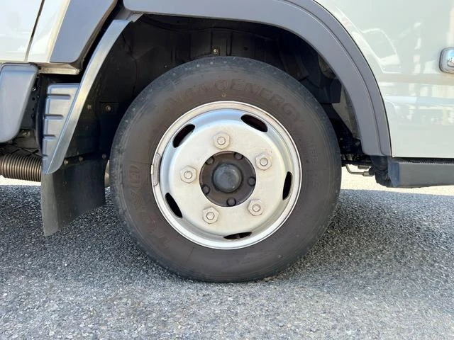 Mitsubishi Fuso CANTER 42