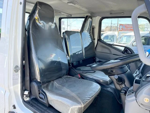 Mitsubishi Fuso CANTER 16