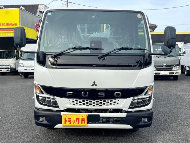 Mitsubishi Fuso CANTER 2