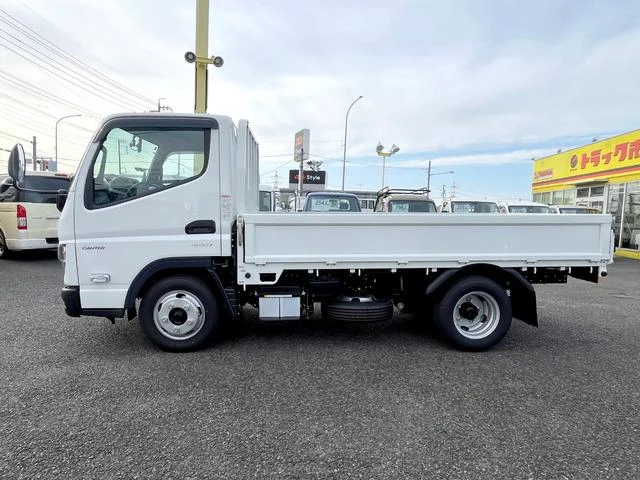 Mitsubishi Fuso CANTER 3