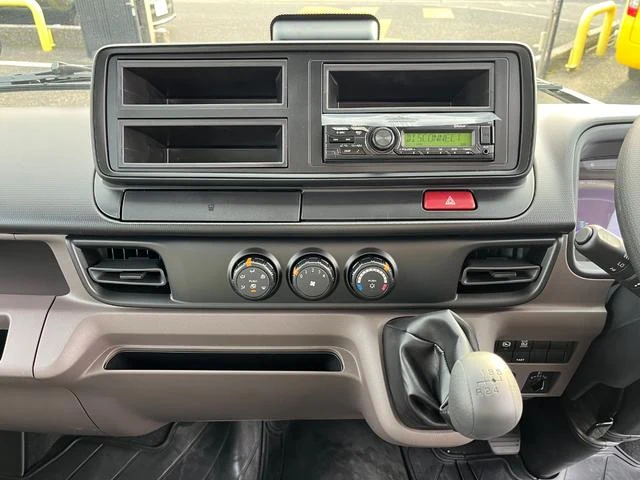 Mitsubishi Fuso CANTER 18