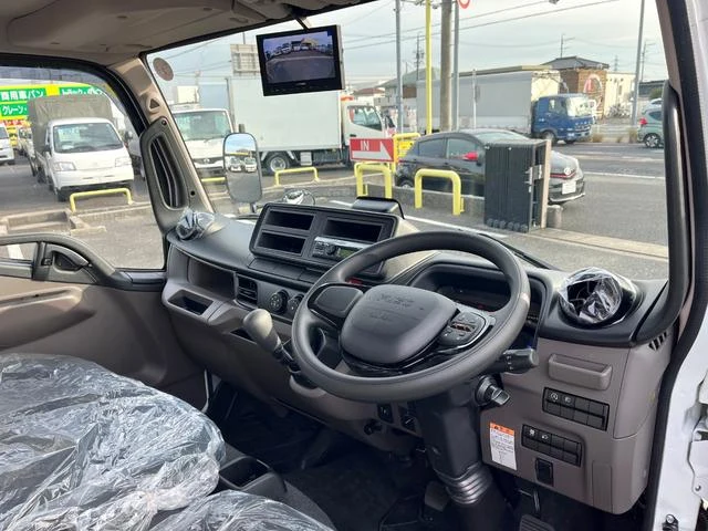 Mitsubishi Fuso CANTER 13