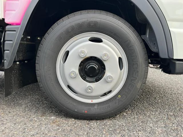 Mitsubishi Fuso CANTER 36