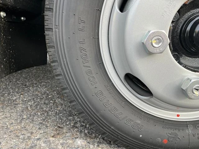 Mitsubishi Fuso CANTER 37