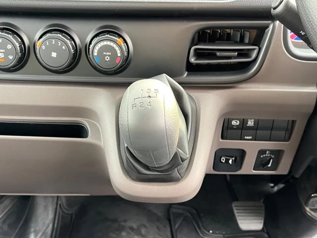 Mitsubishi Fuso CANTER 17
