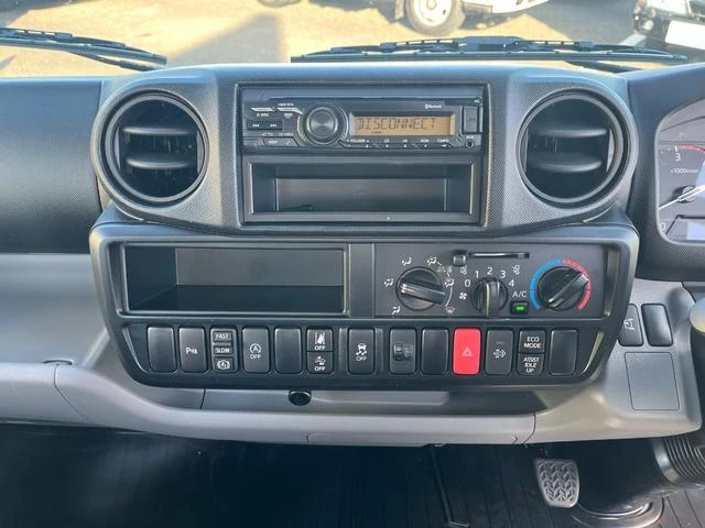 Hino DUTRO 18