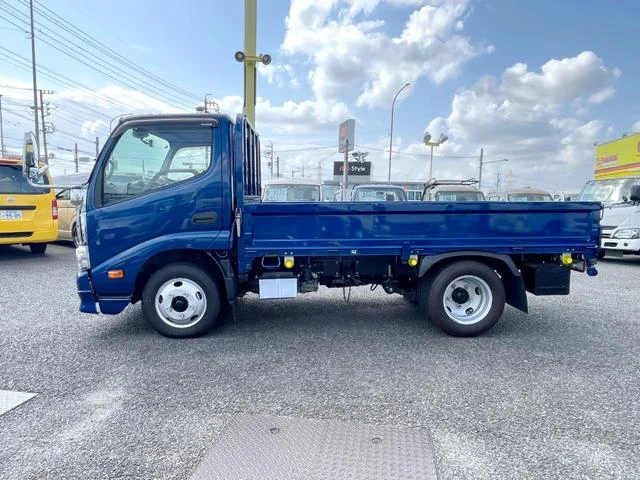 Hino DUTRO 2
