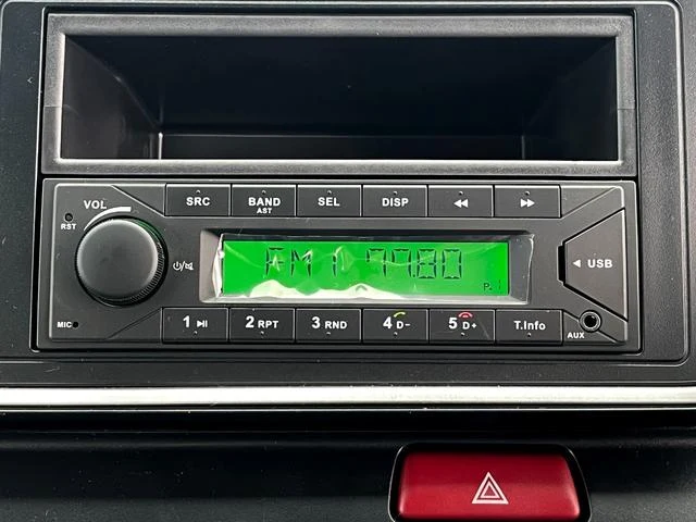 Mitsubishi Fuso CANTER 20