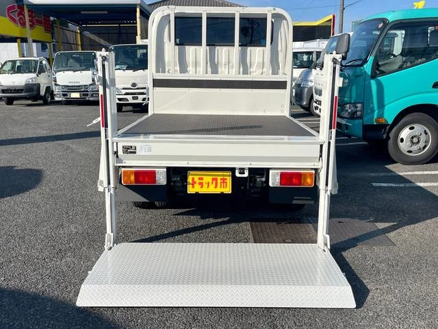 Hino DUTRO 7