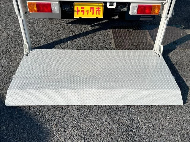 Hino DUTRO 8