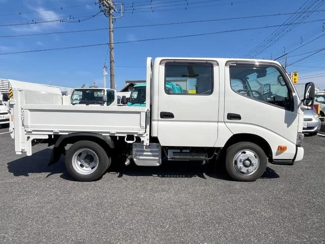 Hino DUTRO 3