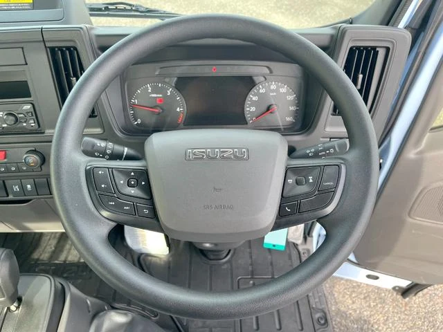 Isuzu ELF 16
