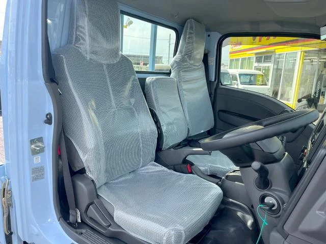 Isuzu ELF 14