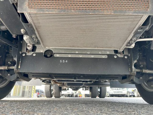 Isuzu ELF 33