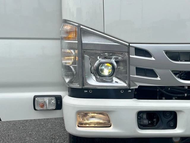 Isuzu ELF 24