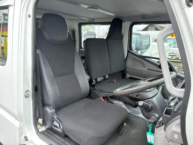 Mitsubishi Fuso CANTER 22
