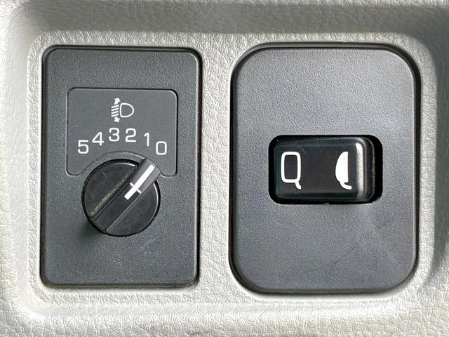 Mitsubishi Fuso CANTER 32