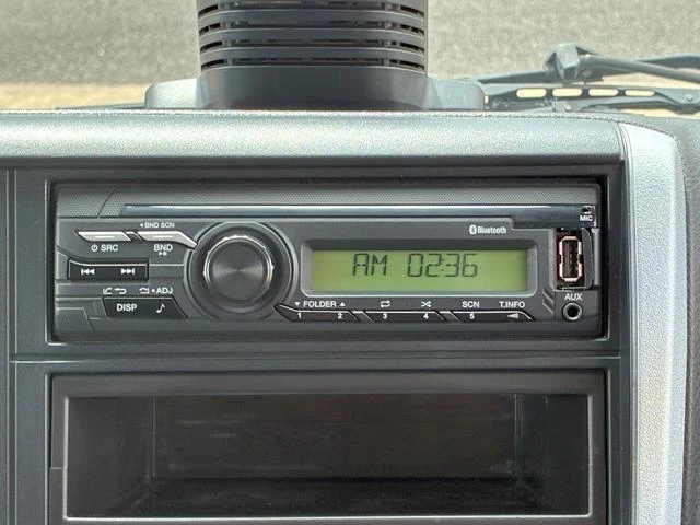 Mitsubishi Fuso CANTER 27