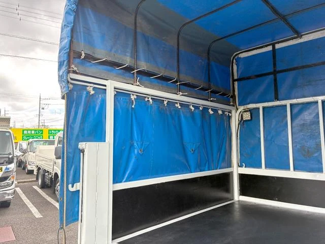 Mitsubishi Fuso CANTER 10