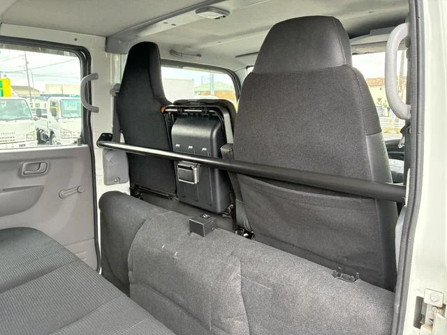 Mitsubishi Fuso CANTER 36