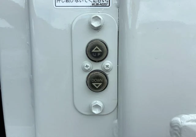 Mitsubishi Fuso CANTER 15