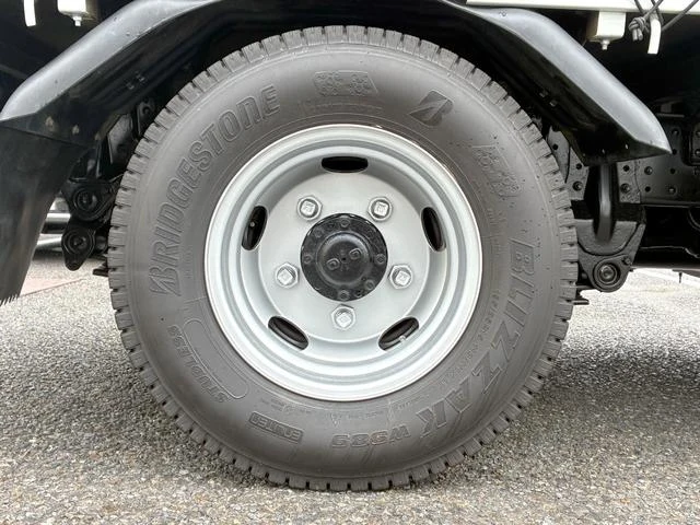 Mitsubishi Fuso CANTER 49