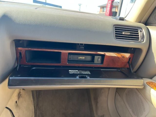 AMERICA LEXUS LS400 39