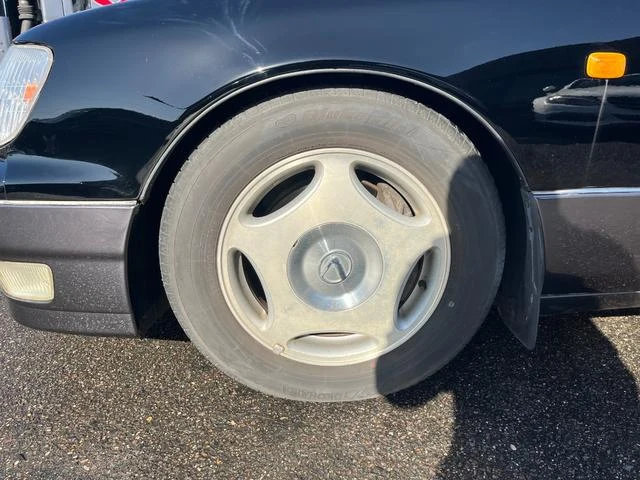 AMERICA LEXUS LS400 58