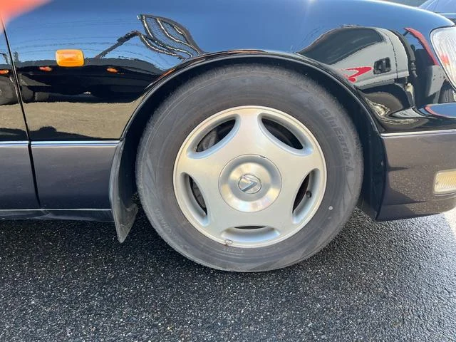 AMERICA LEXUS LS400 57