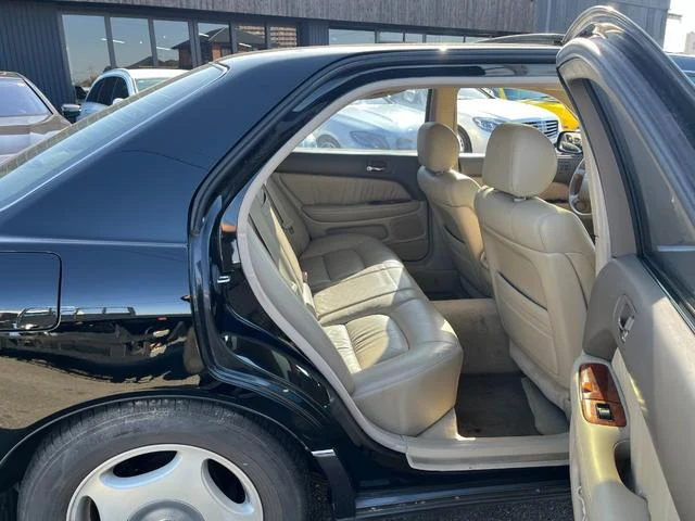 AMERICA LEXUS LS400 22