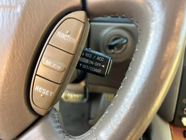 AMERICA LEXUS LS400 33