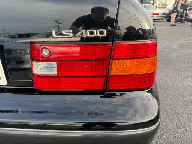 AMERICA LEXUS LS400 21