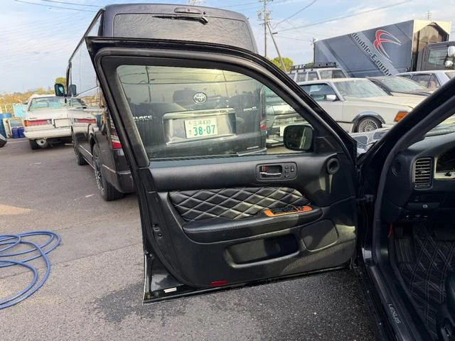 AMERICA LEXUS LS400 23