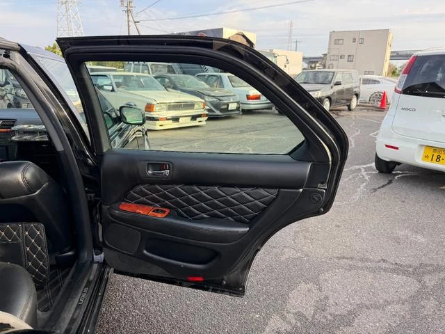 AMERICA LEXUS LS400 28