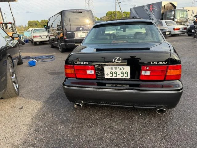 AMERICA LEXUS LS400 9