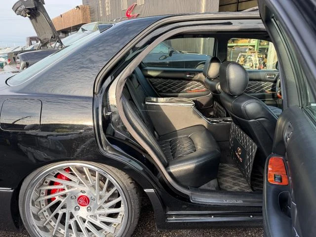 AMERICA LEXUS LS400 29