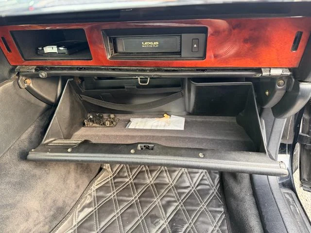 AMERICA LEXUS LS400 45