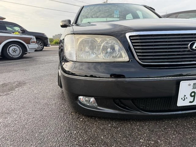 AMERICA LEXUS LS400 17