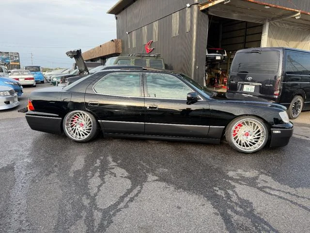 AMERICA LEXUS LS400 14