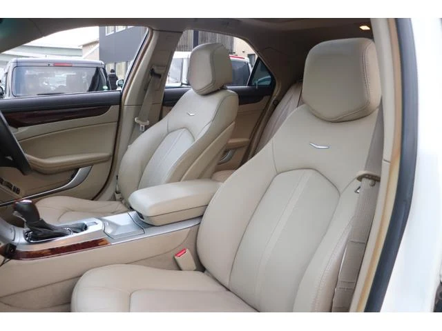 Cadillac CTS 17