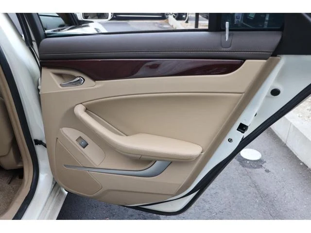 Cadillac CTS 21