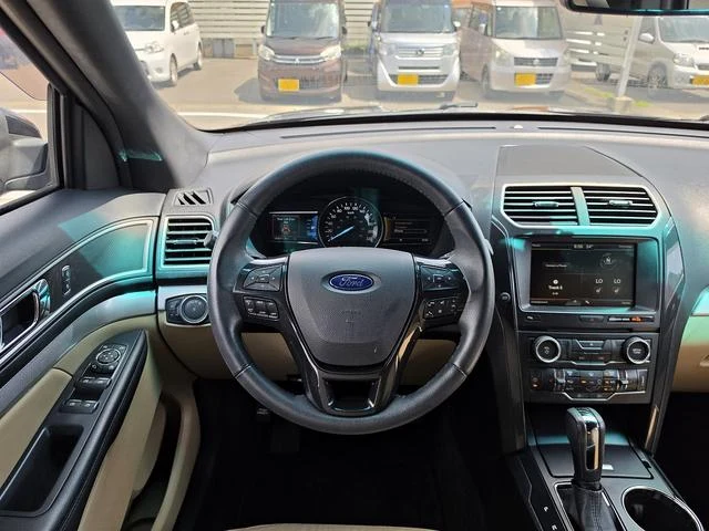 Ford EXPLORER 39