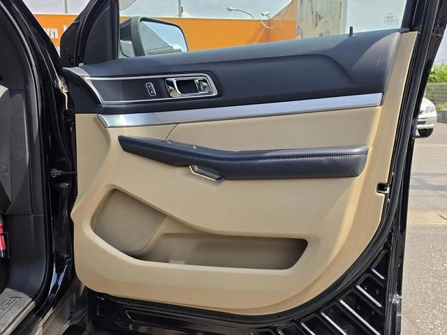 Ford EXPLORER 63
