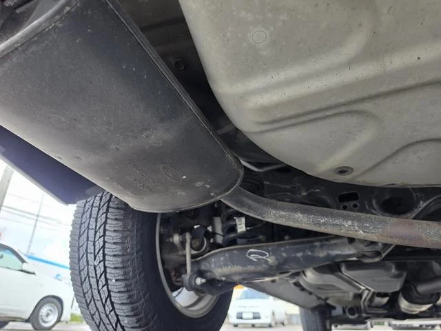 Ford EXPLORER 20