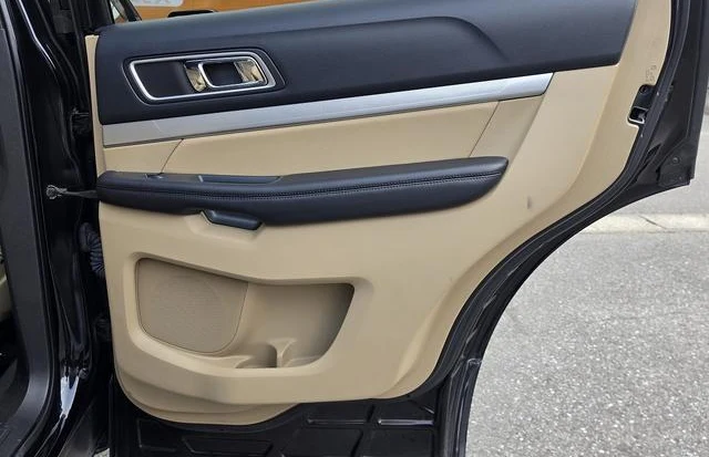 Ford EXPLORER 66