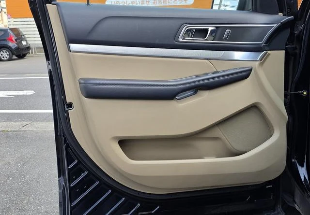 Ford EXPLORER 65