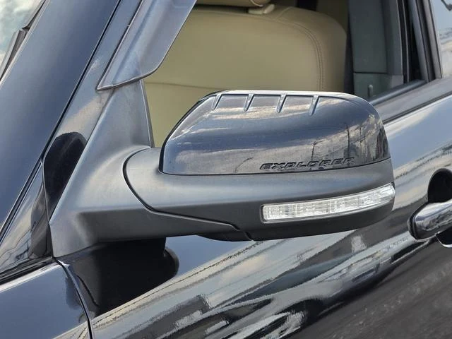 Ford EXPLORER 35
