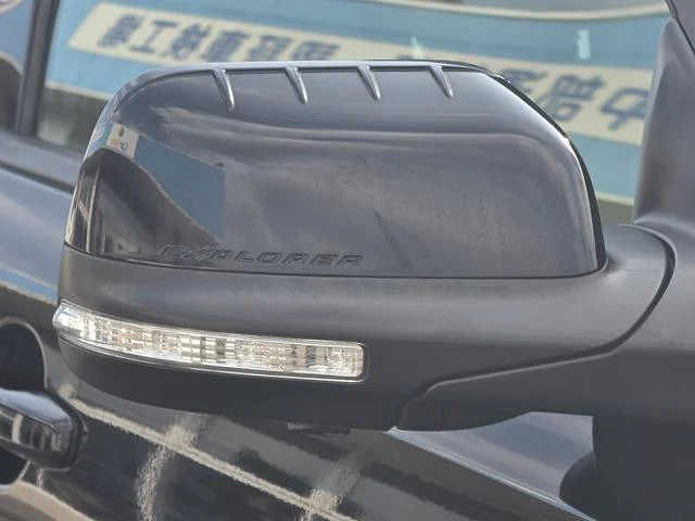 Ford EXPLORER 35